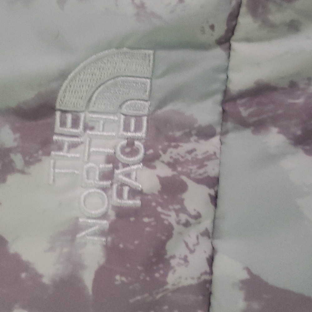 Girls The NorthFace Jacket - Picture 2 of 3